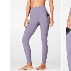 Fabletics oasis pocket legging